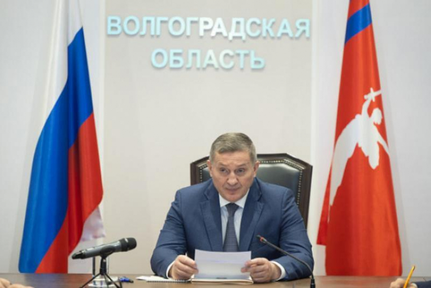 Обломки БПЛА упали на крышу жилой многоэтажки в Волгограде 