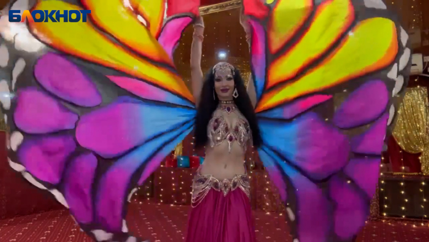 Хореограф Ланара Симьина поздравила волжан с наступающим Новым годом