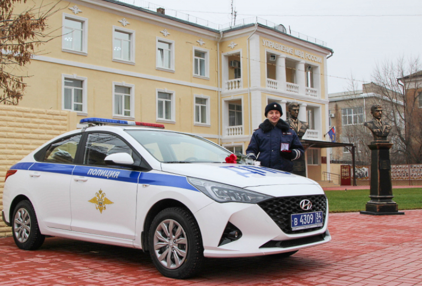 Полицейские из Волжского, поймавшие подростка-лихача, получили награду