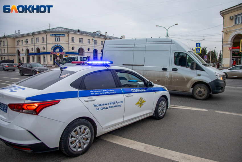 Госавтоинспекция Волжского проверяет автобусы и маршрутки: рейд по безопасности пассажирских перевозок