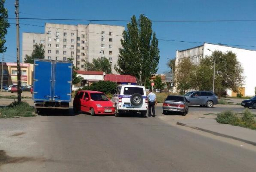 В Волжском автоледи на Hafei протаранила машину полицейских