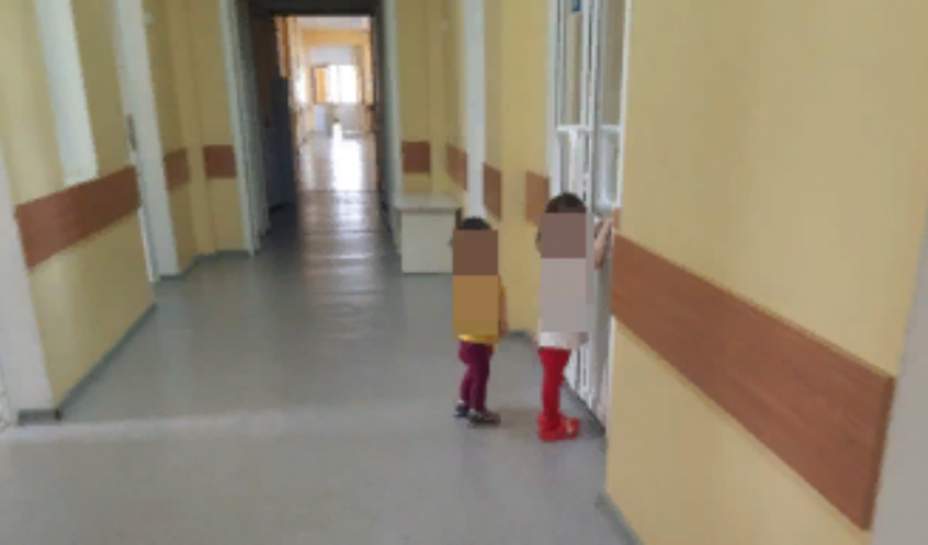 «Мама оставила в больнице»: в Волжском собирают вещи для маленьких сестер