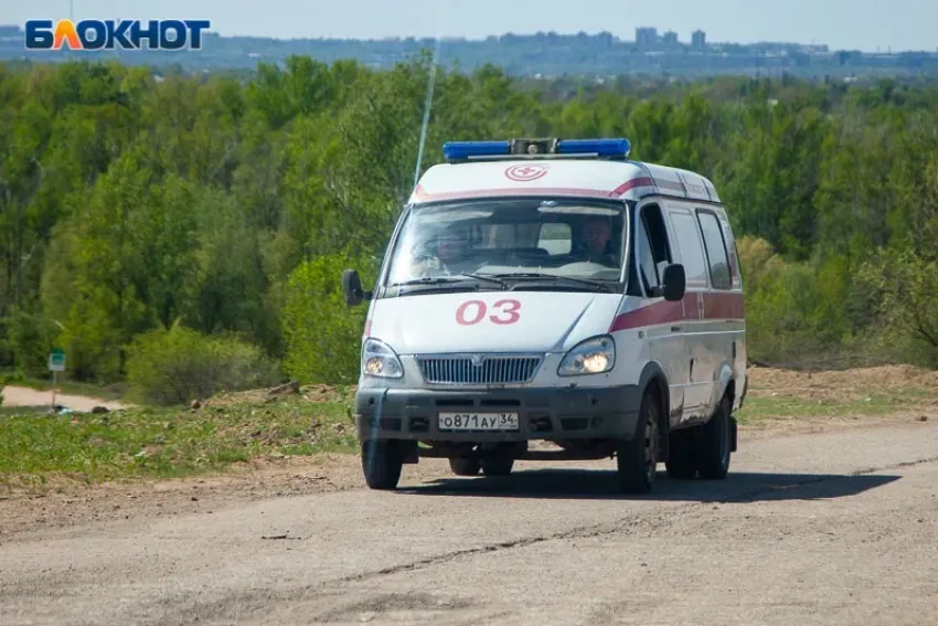 Стали известны подробности аварии в Волжском: пострадавшая доставлена в больницу
