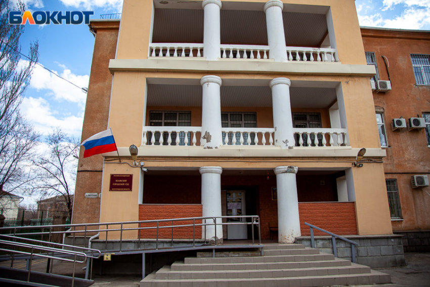 Волжанка предстала перед судом по обвинению в убийстве подруги