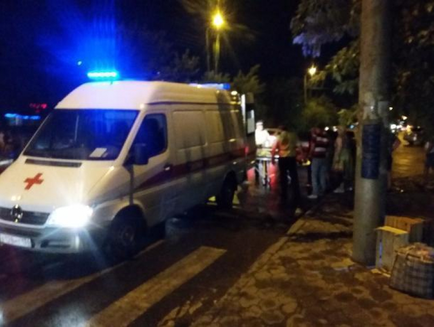 Из-за вечернего ливня владелец «Хонды» сбил на пешеходном переходе женщину в Волжском 