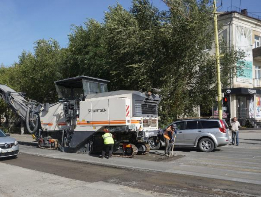 На главном проспекте Ленина заканчивается фрезеровка покрытия