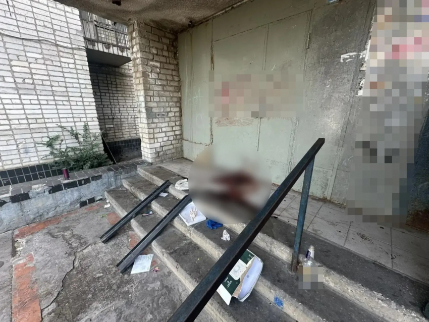 15 ножевых: в Волжском у общежития жестоко убили мужчину 