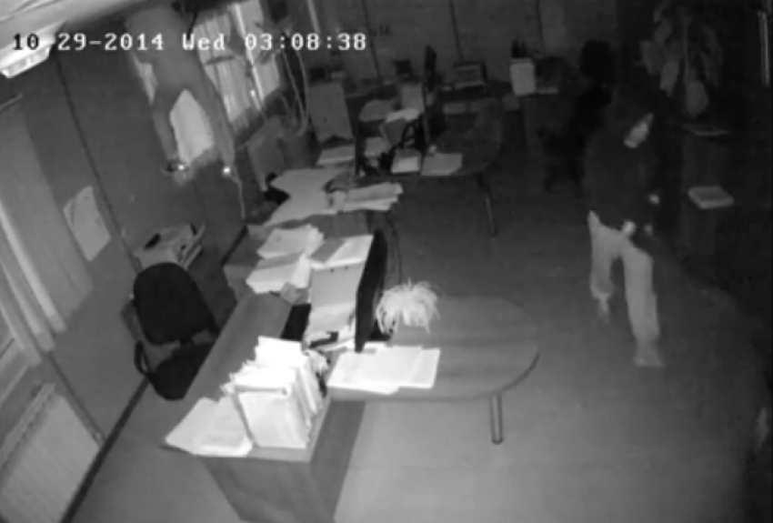 В Волгограде офисные грабители попали в объектив камеры 