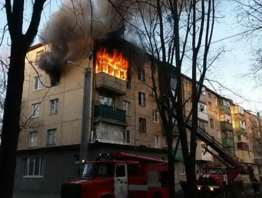 Утро в Волжском все чаще начинается с пожара