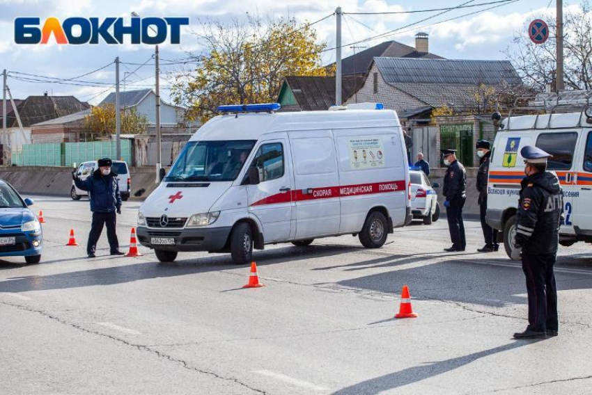 В Волгоградской области водитель уснул за рулем и протаранил фуру