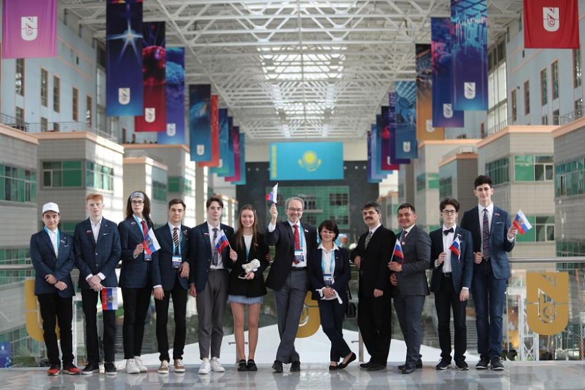 Юные химики из России будут представлять страну на Международной Менделеевской олимпиаде