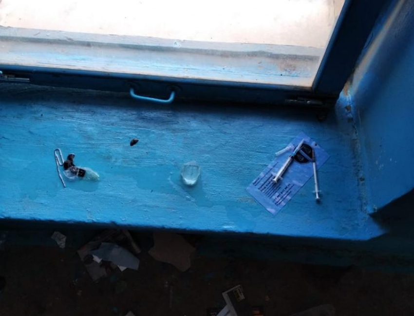 «В подъезде оставляют шприцы и баночки от медикаментов», - волжанка