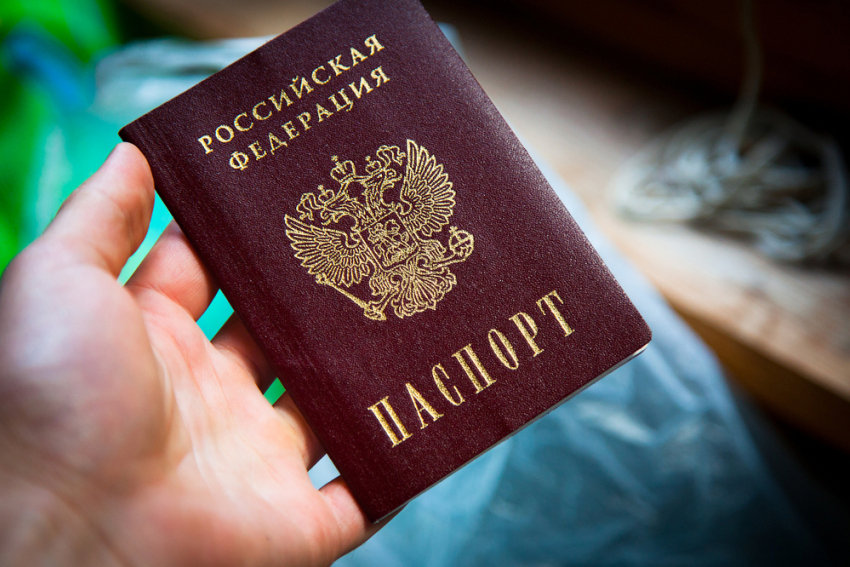Иностранец не получил паспорт из-за поддельного диплома