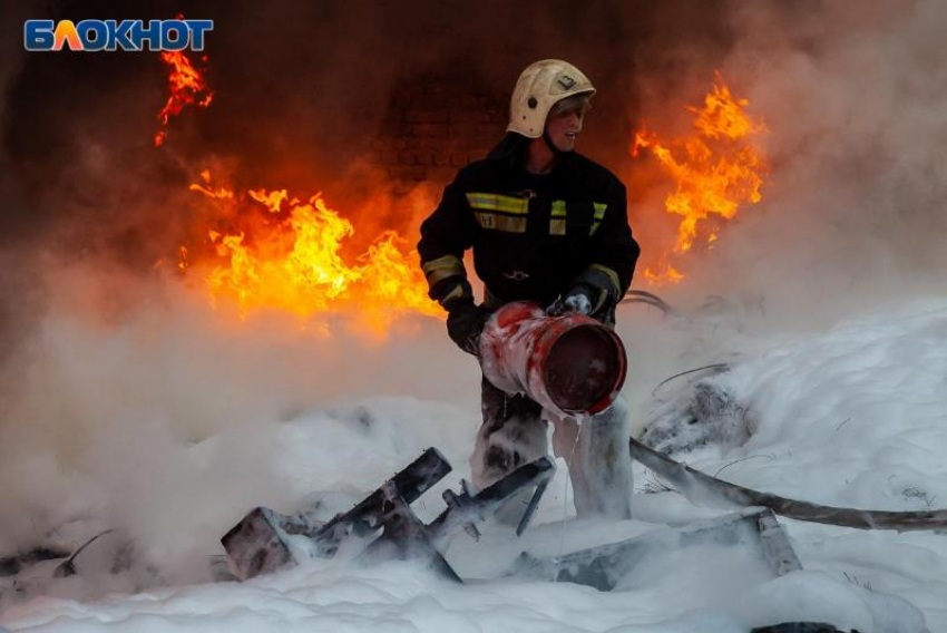 Бочаров потребовал усилить противопожарную безопасность в Волгоградской области