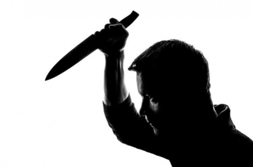 Пырнул ножом собственного сына, защищавшего мать в Волгограде