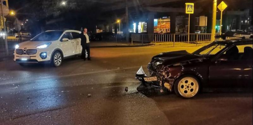 Пострадавшему в аварии чиновнику не верят жители Волжского