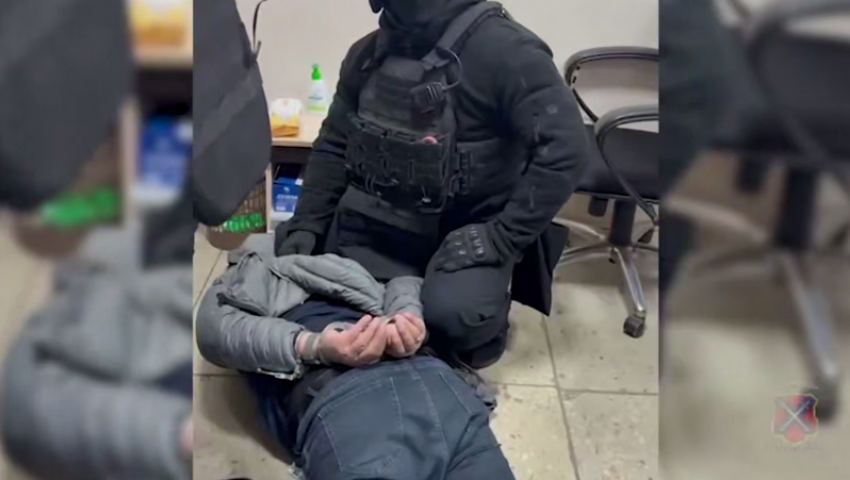 Семейная афера ради паспорта: в Волгограде задержаны миграционные мошенники