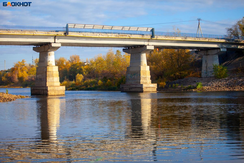 Мост на тот свет: дети вернулись к смертельному развлечению, погубившему десятки жизней в Волжском
