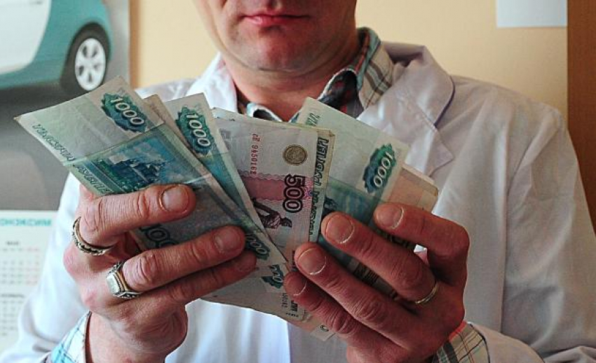 Участника программы «Земский доктор» обязали вернуть часть подъемного миллиона