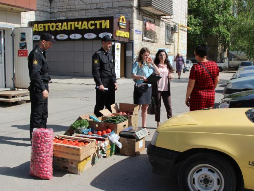 В Волжском будут пресекать уличную торговлю 