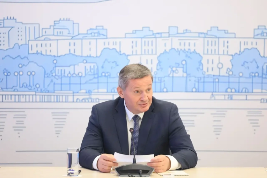 Бочаров признал проблемы с бензином и связью в Волгоградской области
