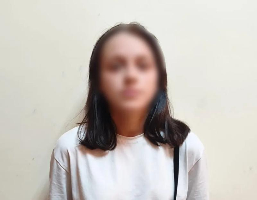 В Волжском задержали студентку, которая «сдала» мошенникам свои карты за 6000 рублей