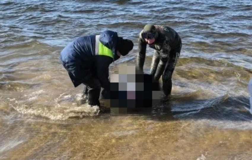 В Волжском спасатели нашли тело практически ослепшего мужчины, не вернувшегося с прогулки неделю назад