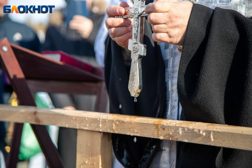 Крещенские купания в Волгоградской области прошли безопасно благодаря спасателям