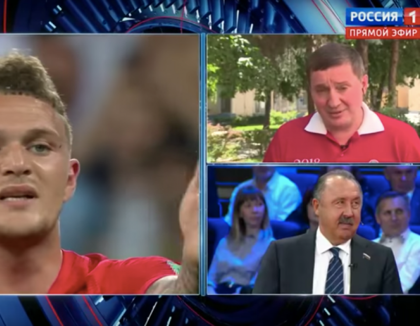 Андрей Бочаров в прямом эфире посмеялся над жалобами на мошку от участников ЧМ