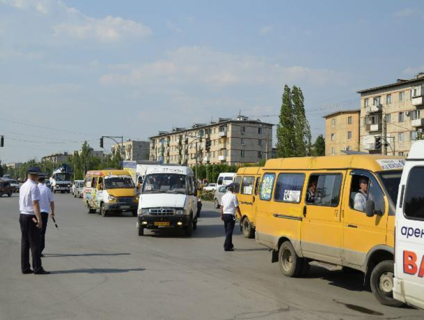 В Волжском маршрутки отправлены на штрафстоянку за нарушения ПДД