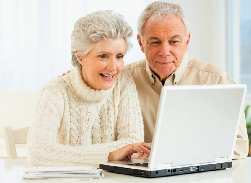 В Волжском пенсионером можно стать он-лайн