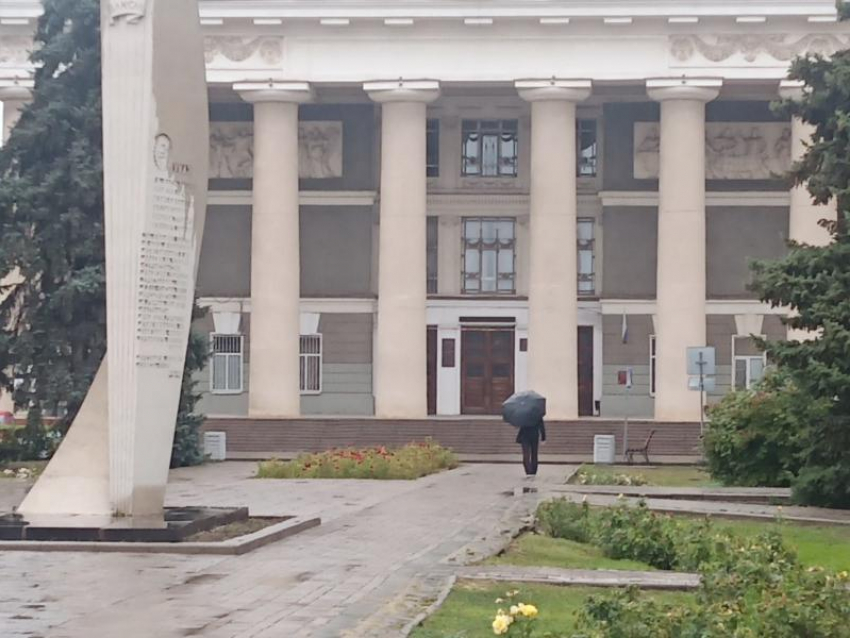 Недельный ливень и резкое потепление до +35 градусов обещают в Волжском