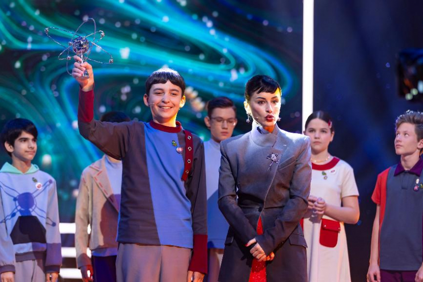 13-летний Мирон Арутюнян из Волжского победил в интеллектуальном шоу «Умнее всех» на «Пятнице»