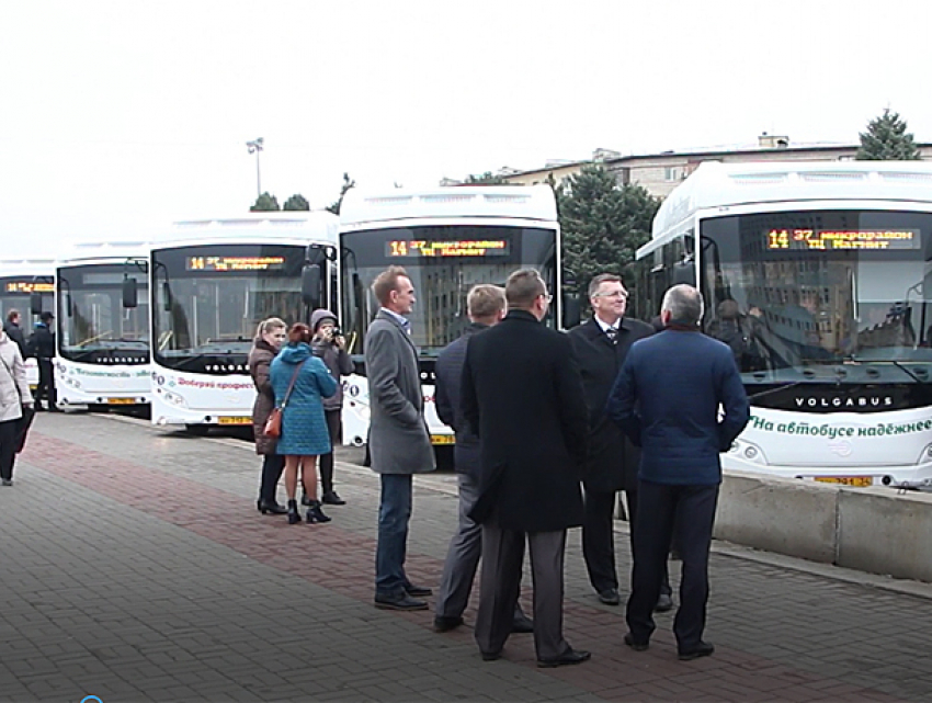 Самая крупная партия новых автобусов в истории Волжского выехала на маршруты