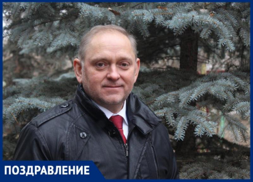 Мэр Волжского Игорь Воронин поздравил горожан с Днем защитника Отечества