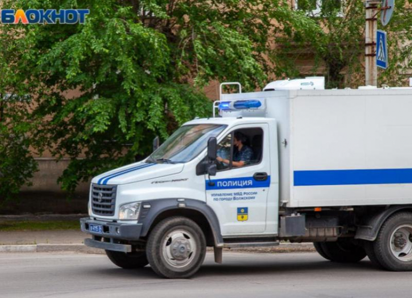 Украл телефон, угнал скутер: волжанина в федеральном розыске задержали в Урюпинске