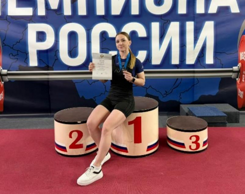 Волжанка Юлия Щукина установила личный рекорд на чемпионате России по пауэрлифтингу