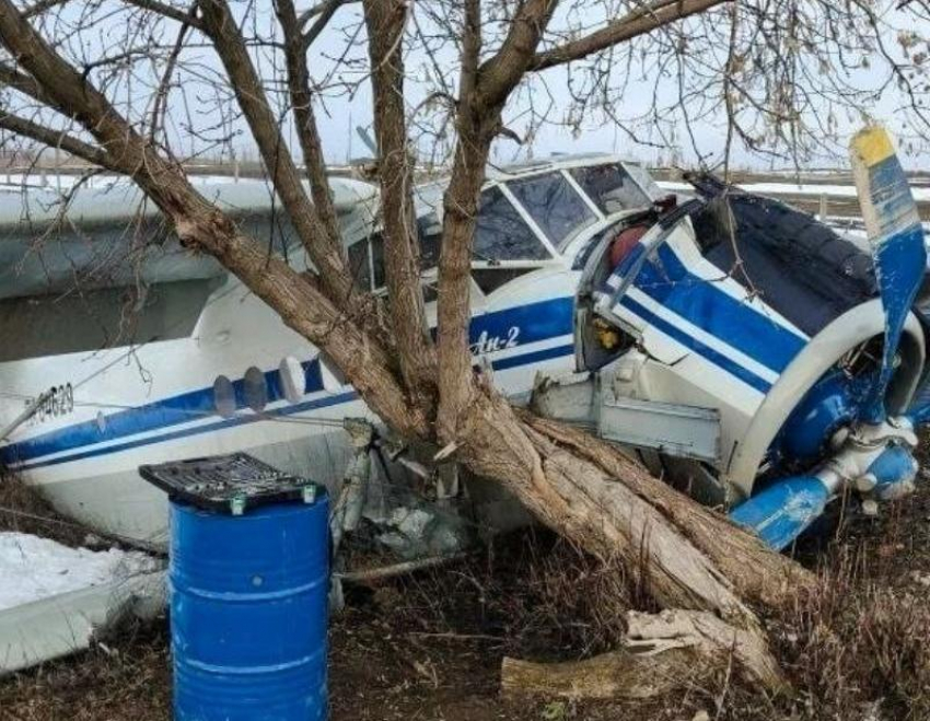 СК и прокуратура разбираются в причинах аварийной посадки самолета в Волгоградской области