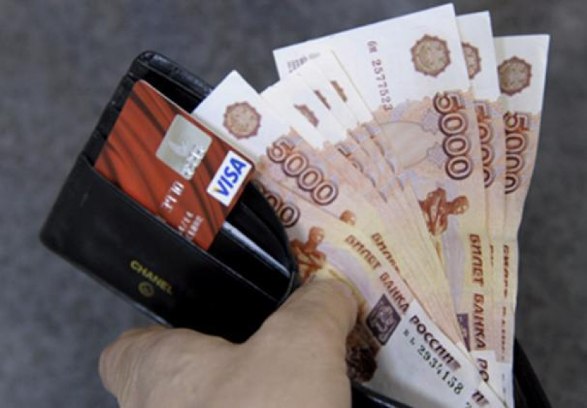Несовершеннолетняя волжанка украла 120 000 рублей