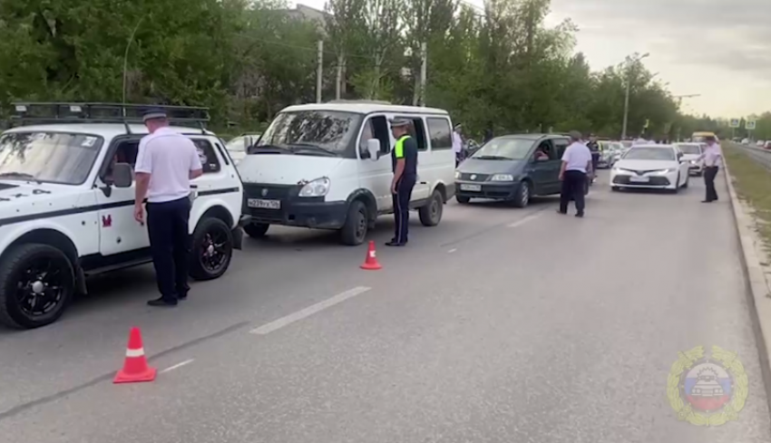 В Волжском за сутки пресечено 47 различных нарушений ПДД: ГАИ провела масштабный рейд