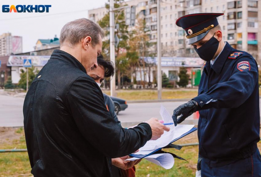 В Волжском проводят рейды по соблюдению масочного режима в общественных местах