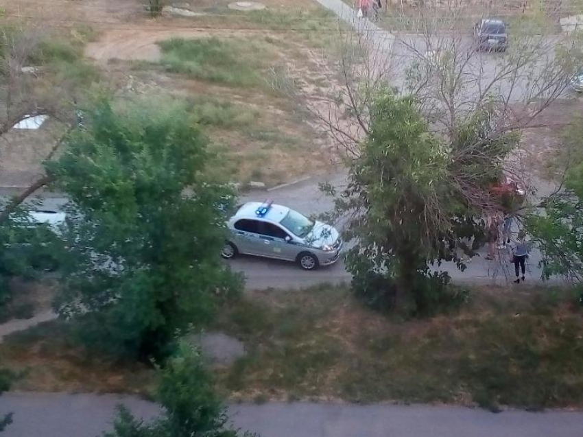 Два школьника и пенсионерка попали под колеса автомобилей в Волжском