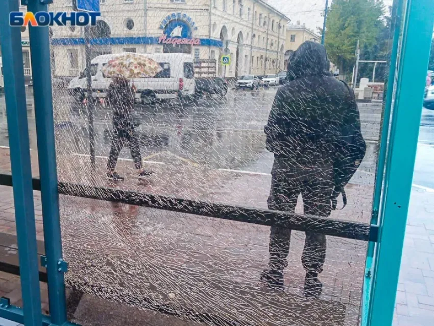 Волжане не верят, что директора мебельного магазина взломали: отправил клиенту непристойное фото