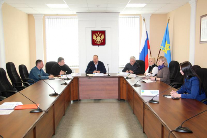 Депутаты Волжского ищут способы удержать врачей служебными квартирами