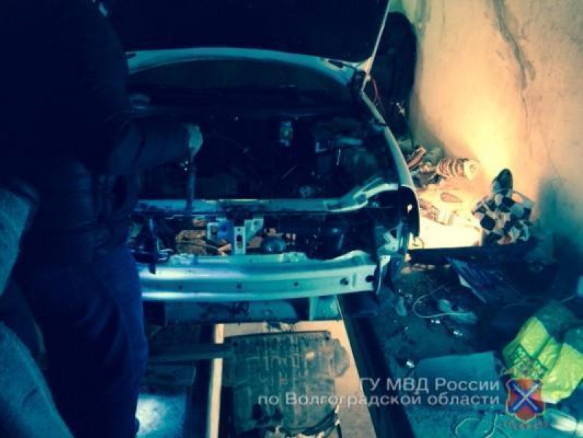 Полицейские задержали троих парней за серию угонов в Волгограде и Волжском