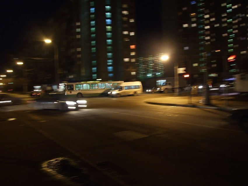 Волжанин протаранил машину автоледи 