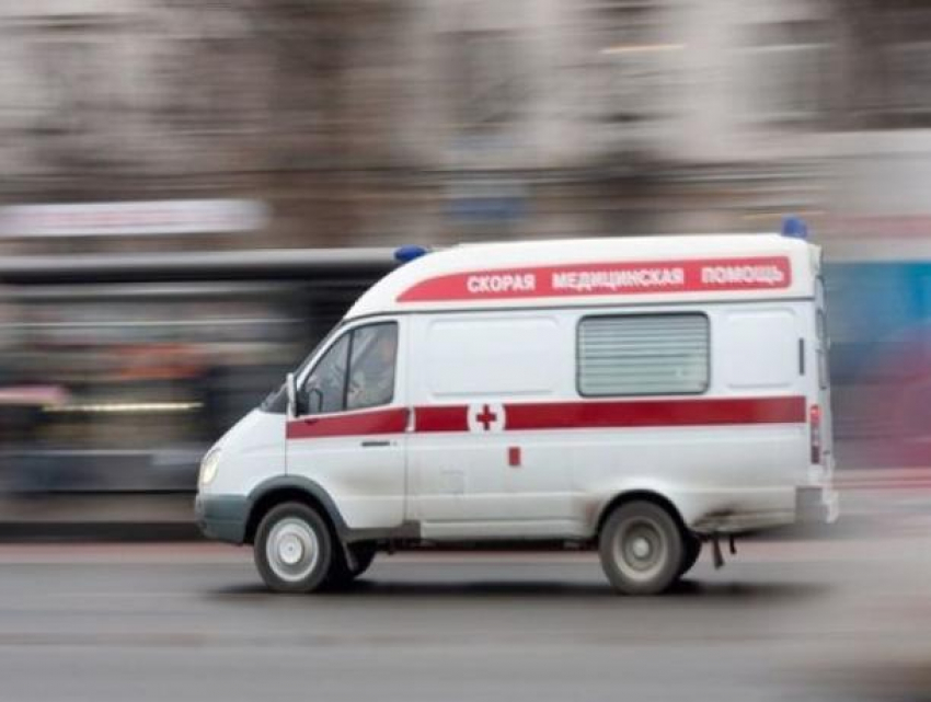 За сутки в Волжском в ДТП пострадали четверо человек