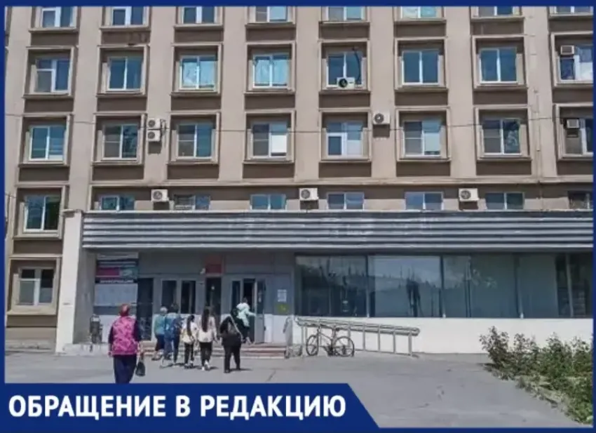 «Я лежала на полу, закрывая голову руками»: волжанка пережила нападение в поликлинике