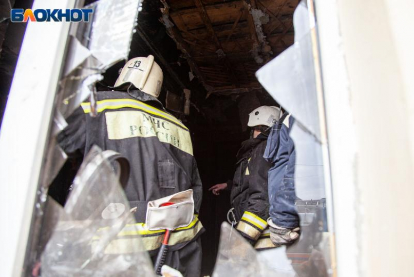 3 человека сгорели в пожаре вечером 9 мая в Волгограде