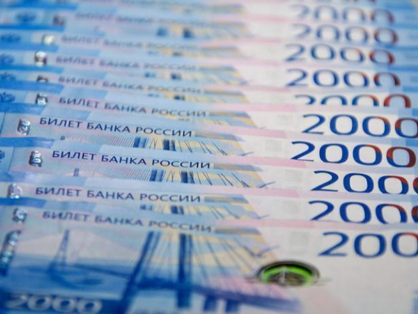 Сто шестьдесят пять миллионов рублей отдали друзья и полиция мошеннице